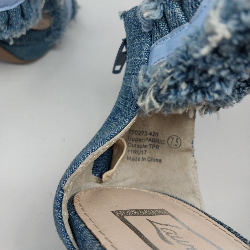 Laura Marano Not Rated Womens size 7.5 Blue Jean Fringe 5 inch Heels shoes - Picture 9 of 14